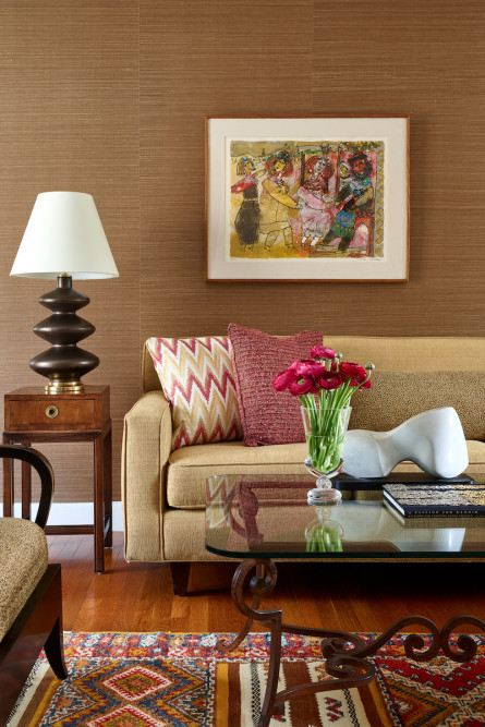 living-room-sofa-interior-design-accent-pillows